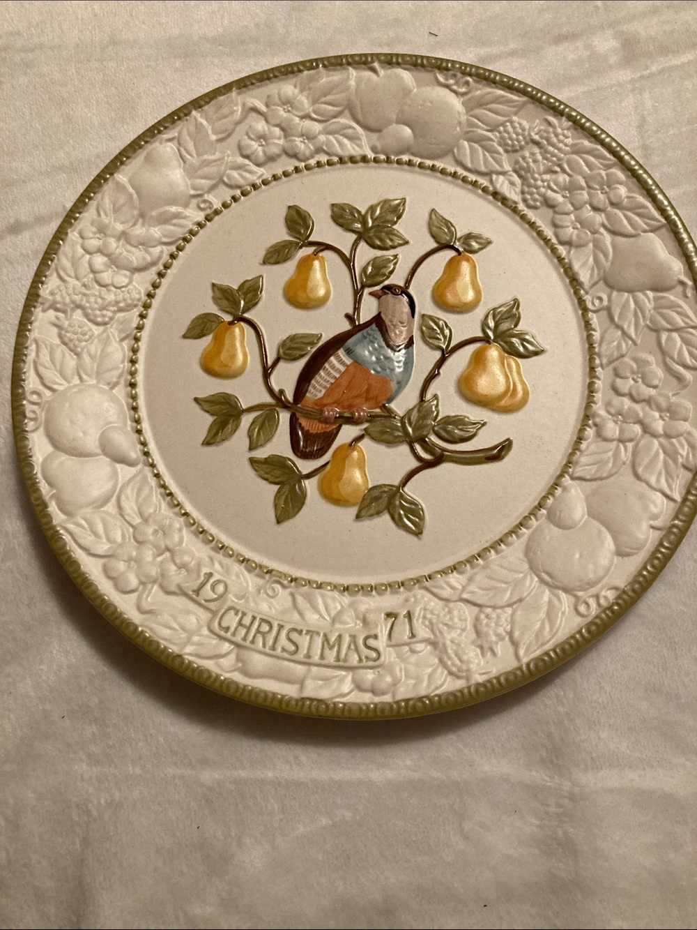 Christmas 1971 Decorative Holiday plate 1st in series songs of Christmas